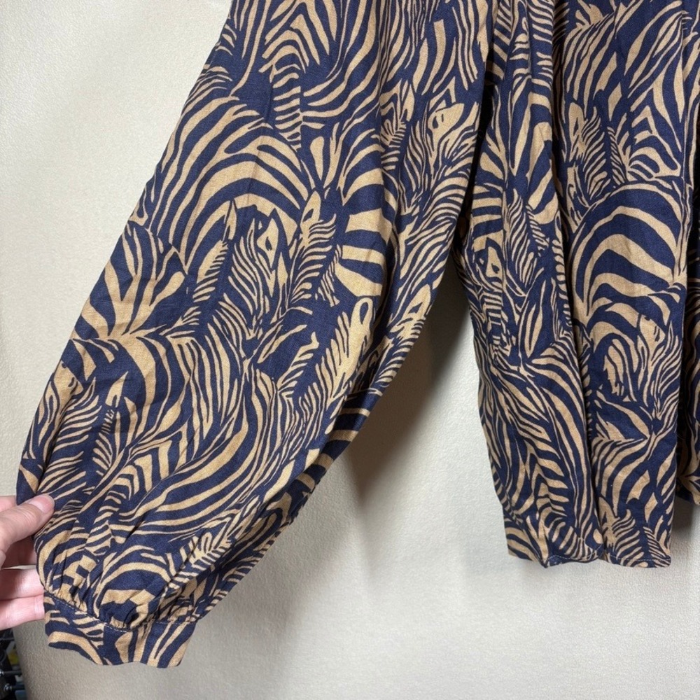Banana Republic Zebra Print Linen Volume Blouse Womens L Navy Blue Tan Boho Chic - Picture 2 of 10